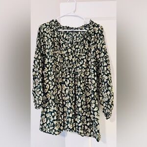 Old Navy Floral Print Blouse in Green and Cream